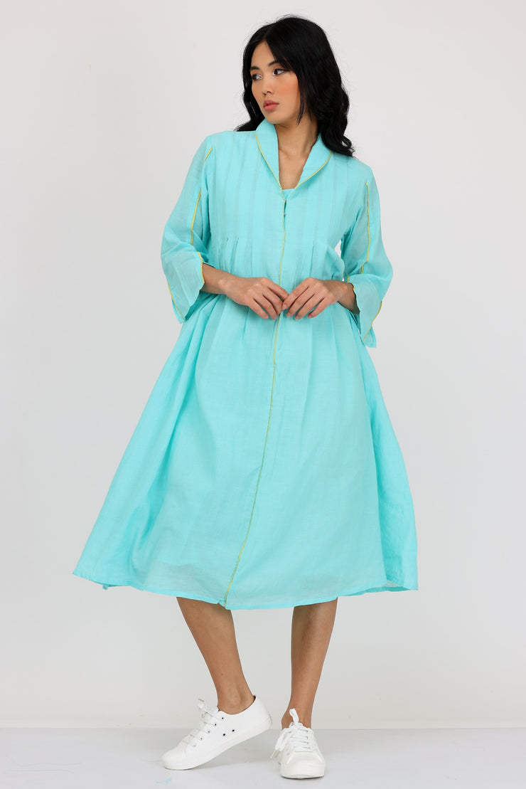 BOX SPLIT COLLAR DRESS