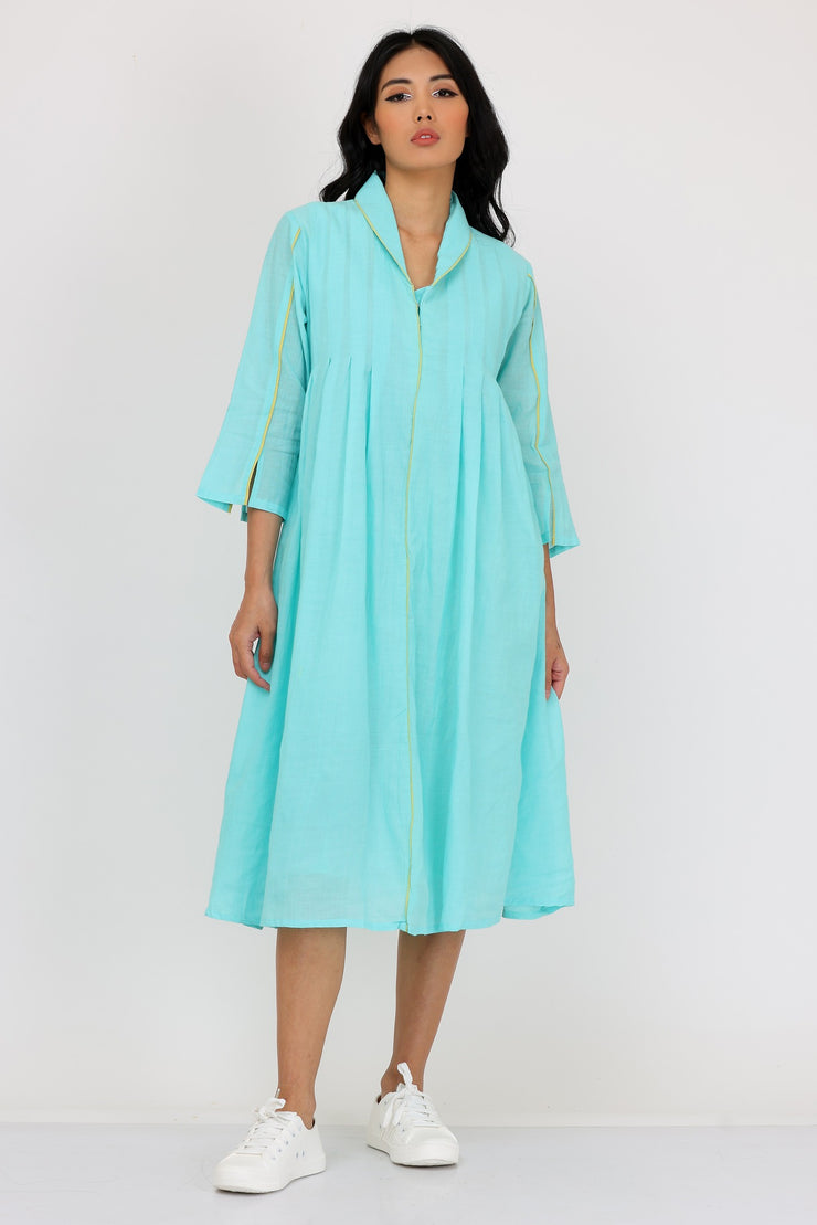 BOX SPLIT COLLAR DRESS