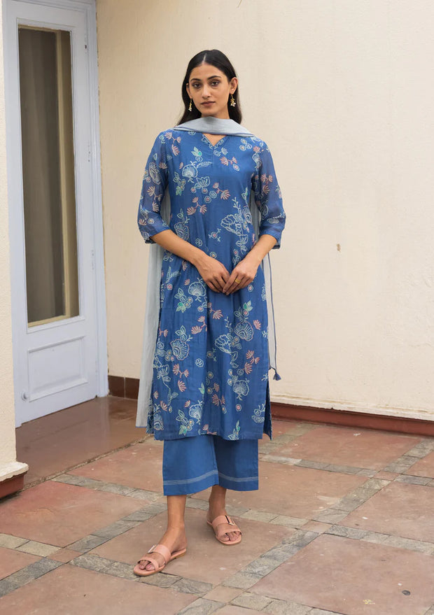 OCEAN BLUE FLORAL KURTA SET