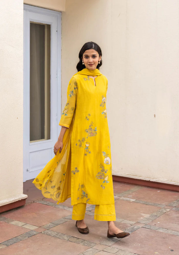 RUE FLORAL APPLIQUE KURTA SET