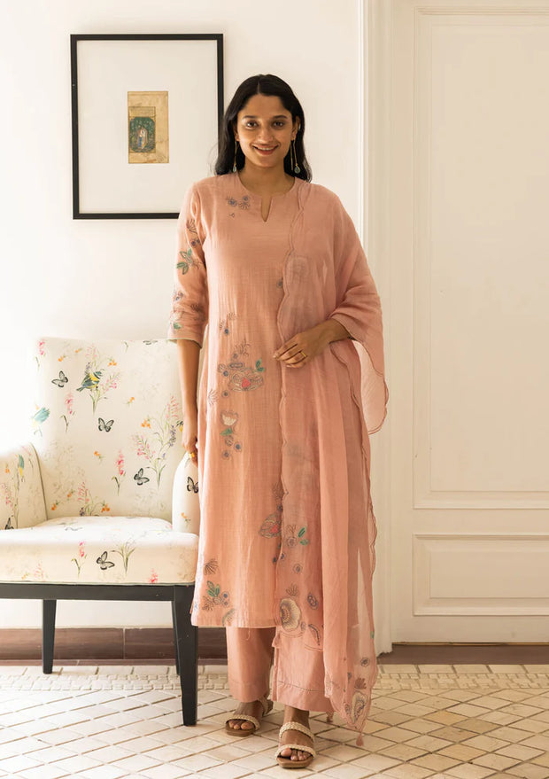 OYSTER PINK FLORAL APPLIQUE KURTA SET