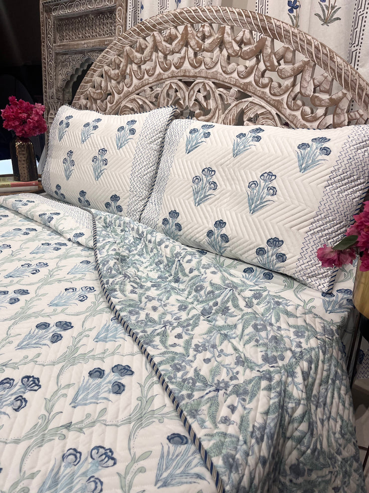 Lily blue Bedcover
