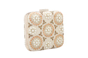 Symmetry clutch