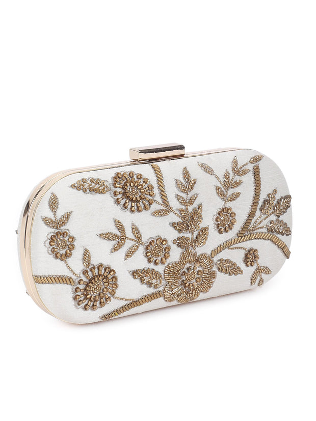 Dazzling beige clutch