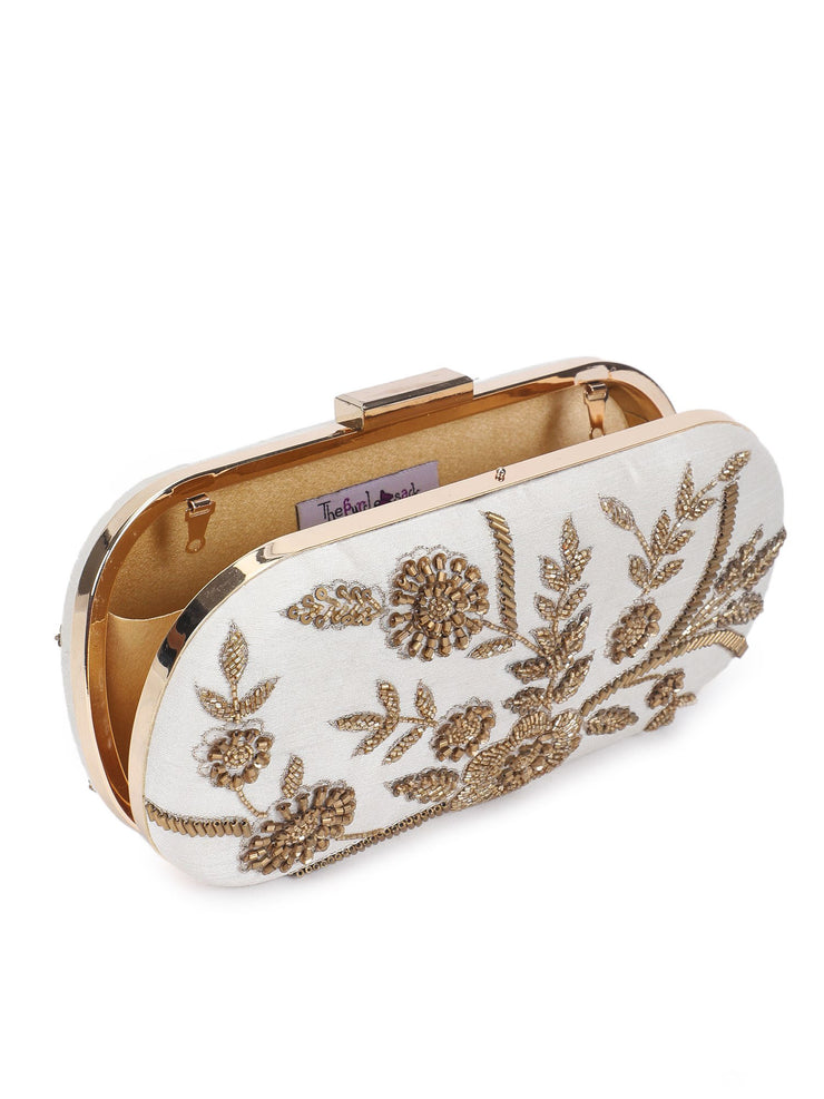 Dazzling beige clutch