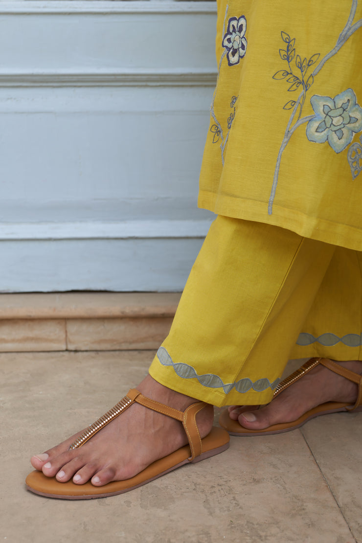 Daffodil Applique Embroidered Kurta Set