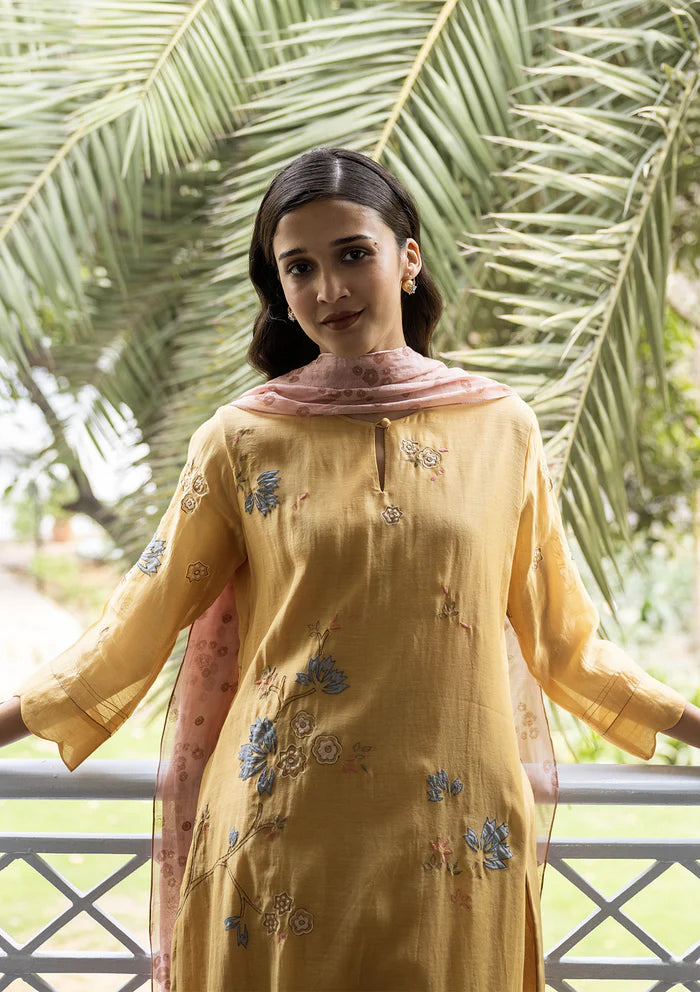 CANARY YELLOW APPLIQUE KURTA SET